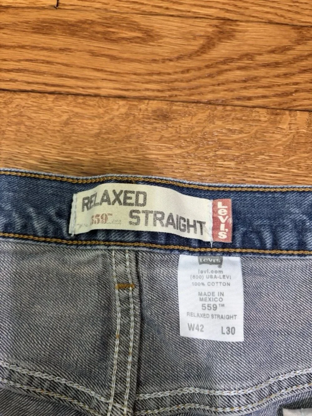 Levis levis 559